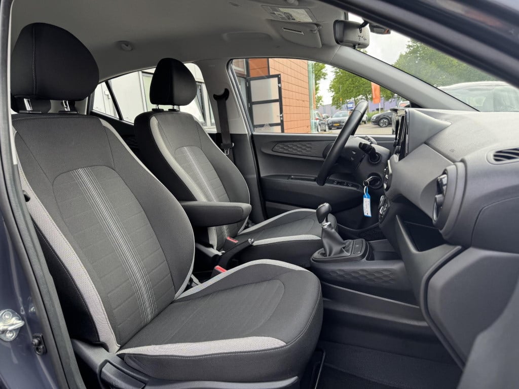 Hyundai I 10 1.0 comfort smart nieuw model! | navigatie | camera | apple ca