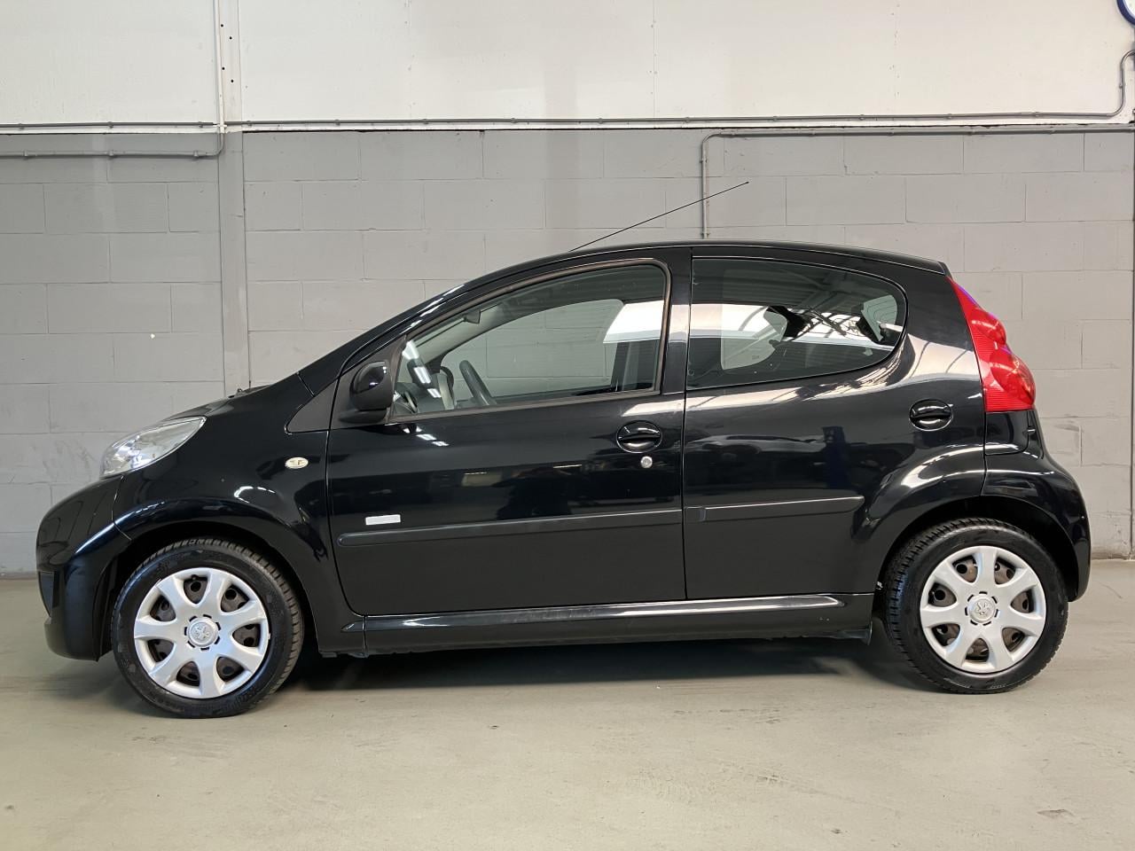 Peugeot 107 5drs met airco