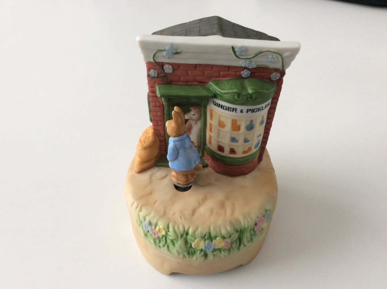 2x Beatrix Potter.    Mr. Alderman Ptolemy.   Muziekdoosje.