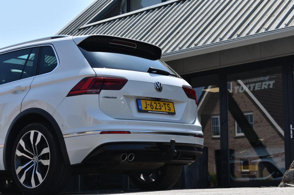 Volkswagen Tiguan 1.5 tsi act r-line | trekhaak | camera | stoelverwarming 