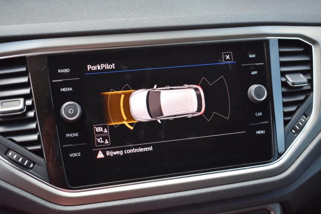 Volkswagen T-roc 1.0 tsi | virtual cockpit | trekhaak | apple carplay | and