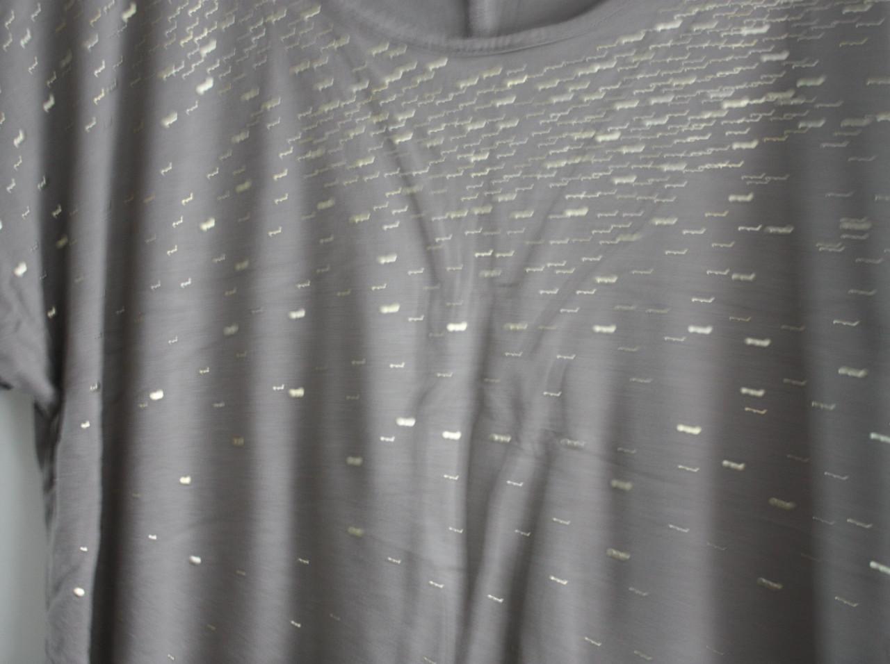 Groen shirt met gouden decoraties maat l