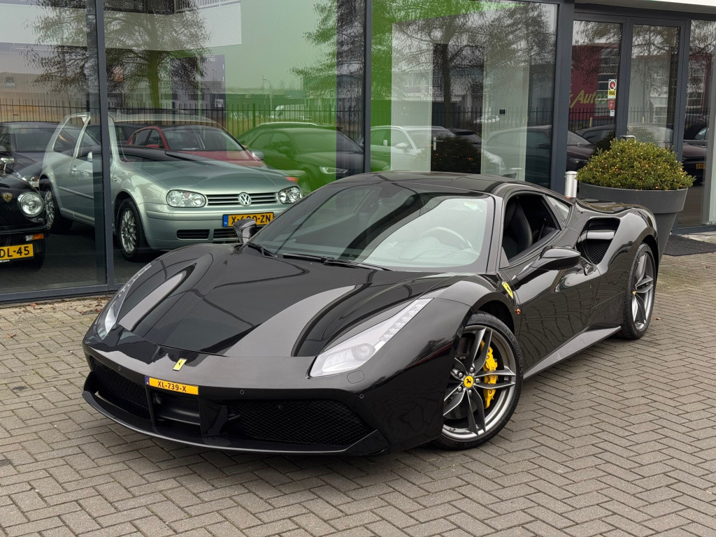 Ferrari 488 3.9 gtb hele * daytona seats * carbon driver zone * dealer onde