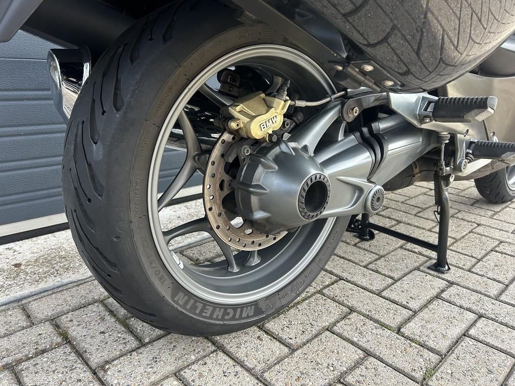 BMW R1200RT uit 2013 met 70dkm, 1e eig, full option, rijklaar mee €5250,-