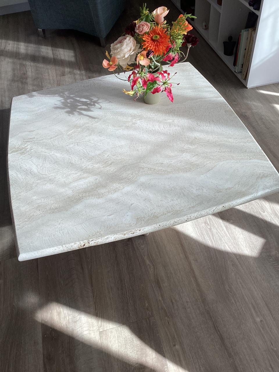 Salontafel vintage van travertin
