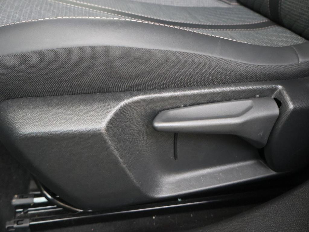Peugeot 2008 1.2 hybrid 145 allure