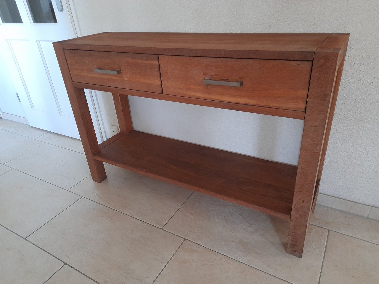 Houten side table  35 x 120 x 80H (in goede staat )