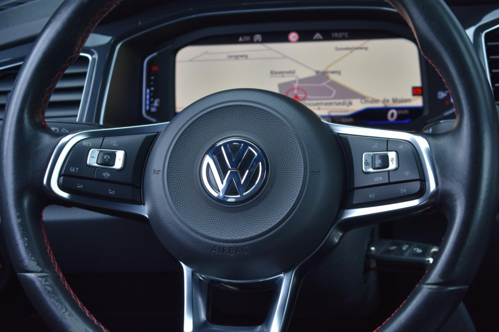 Volkswagen T-roc 1.0 tsi sport | virtual cockpit | trekhaak | camera | nap 