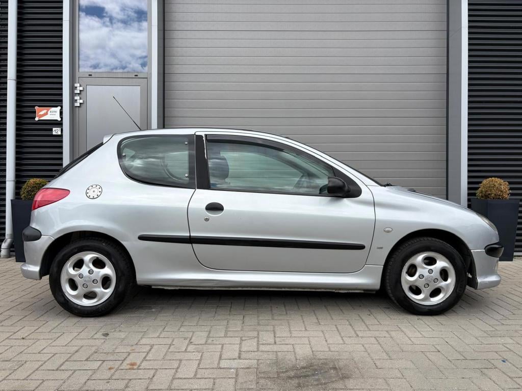 Peugeot 206 1.4 xs/inruilkoopje/apk tot december 2026/beginnersauto/