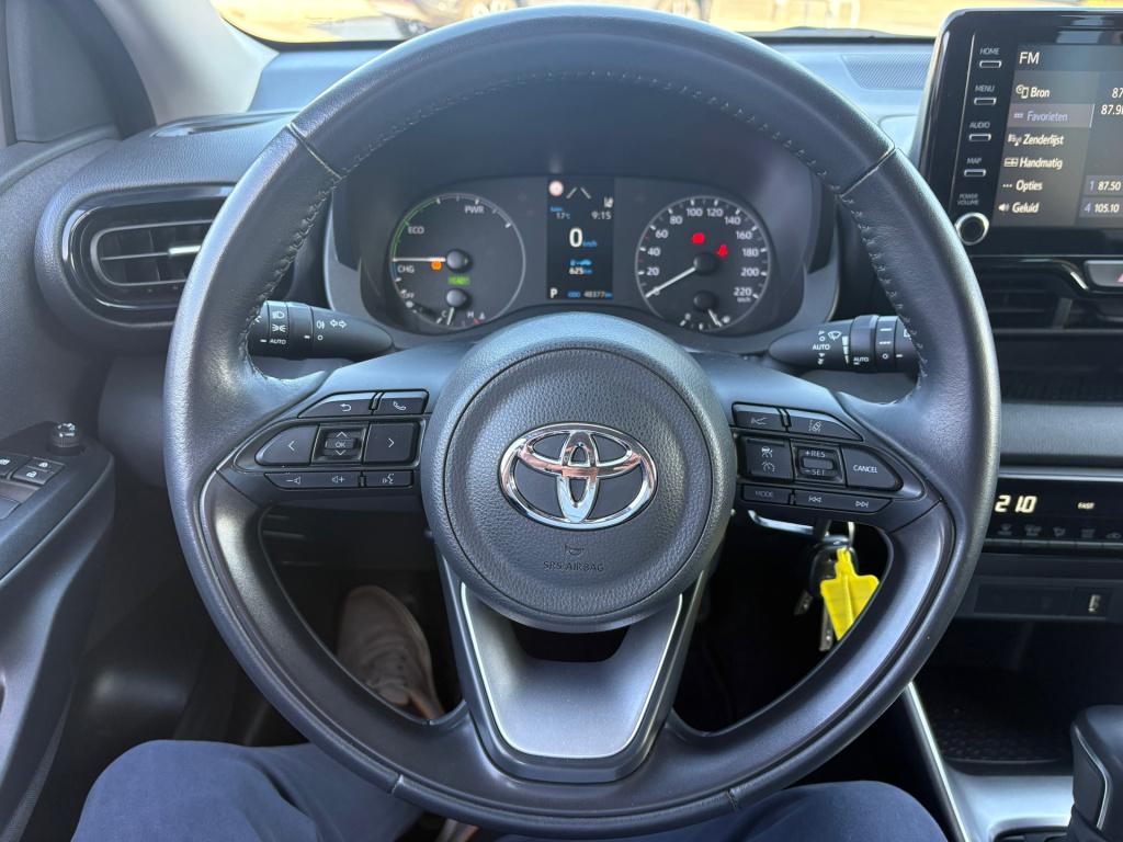 Toyota Yaris 1.5 hybrid 115 business