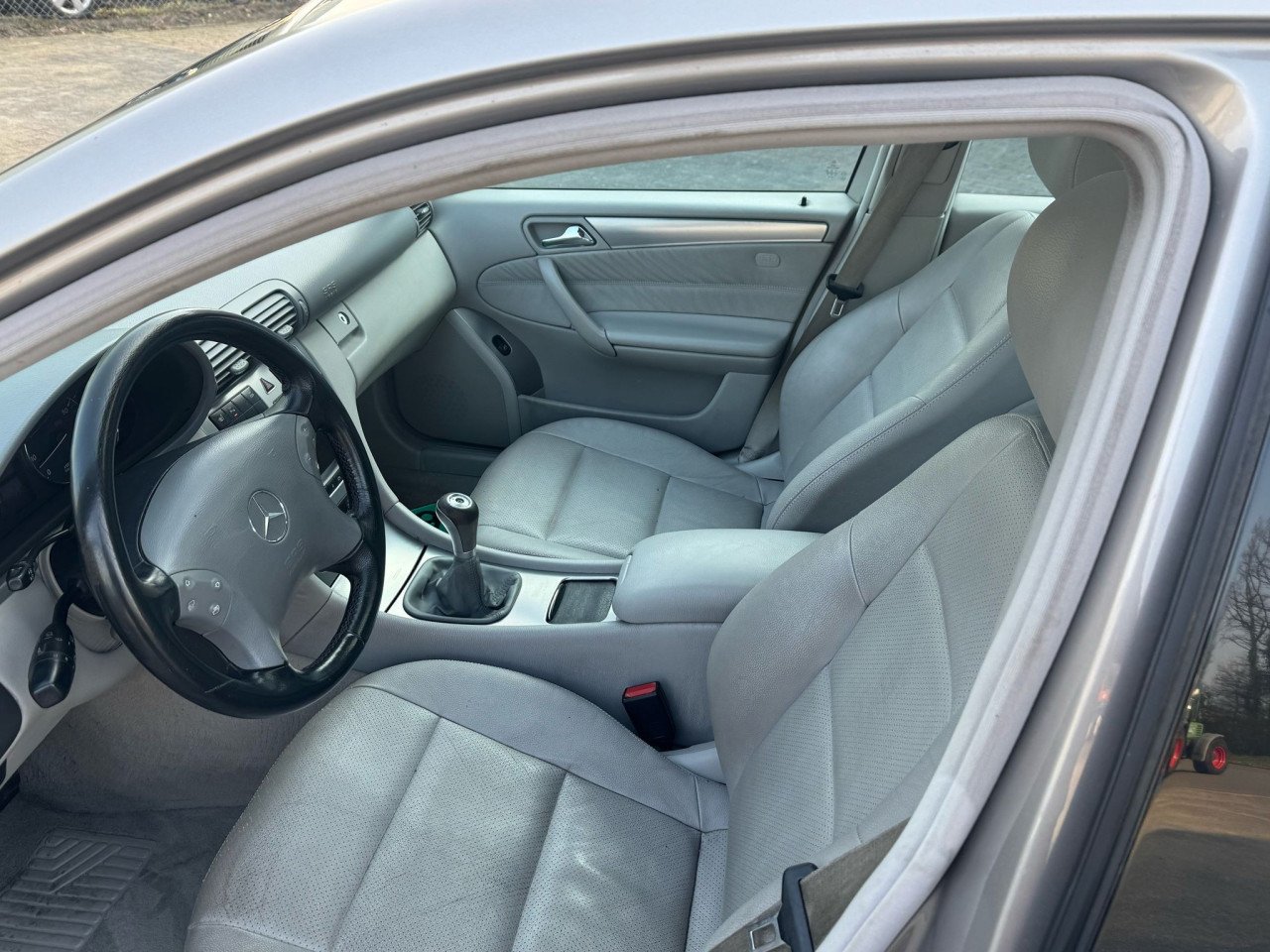 Mercedes c 240 bj 2007  2950 euro