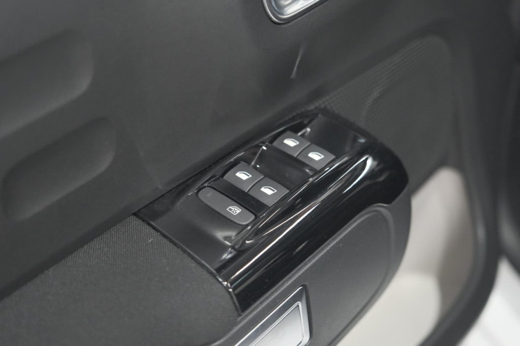Citroen C3 puretech 110 eat6 feel edition | panoramadak | apple carplay | p