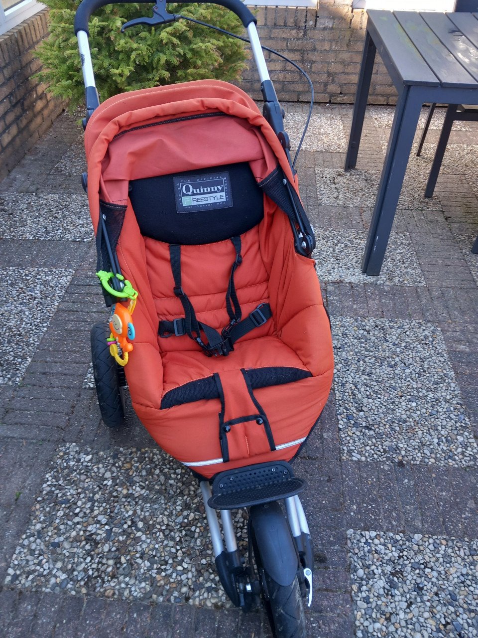 Quinny wandelwagen met regenhoes