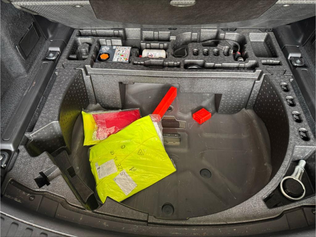 Land Rover Discovery p300e 1.5 s