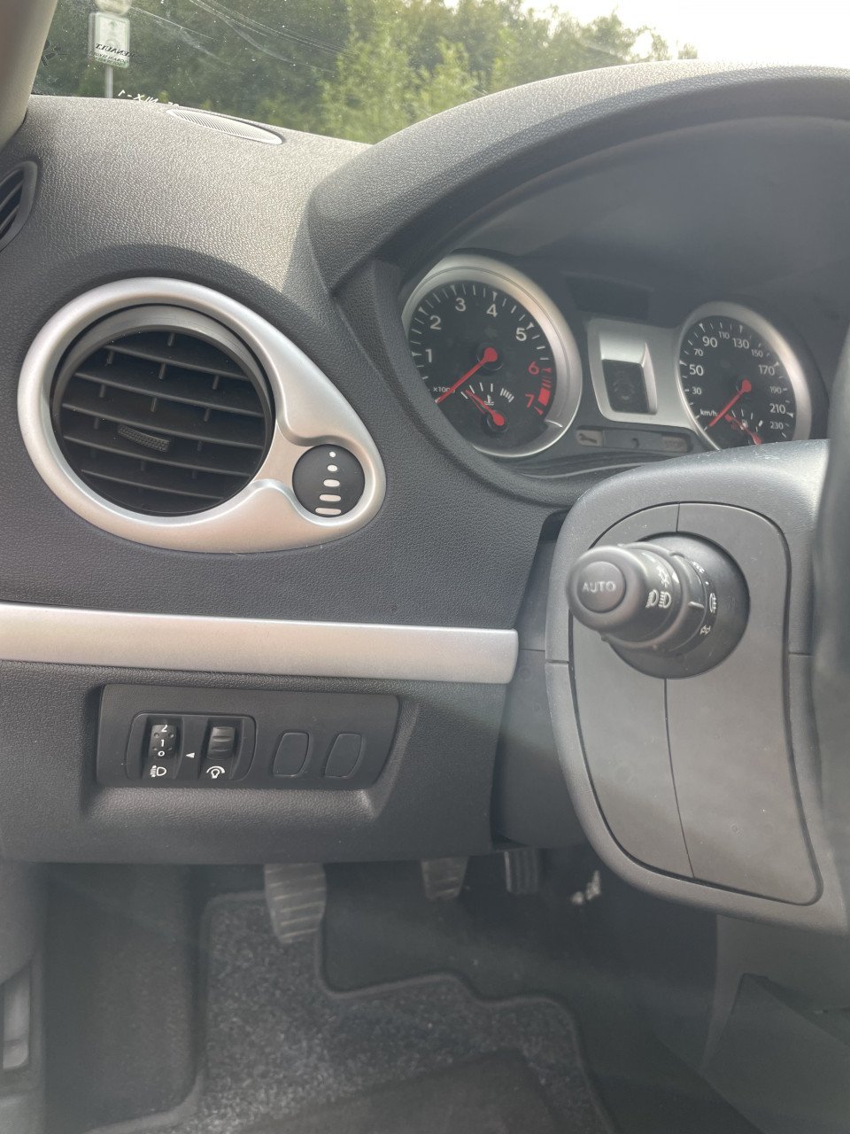 Renault Clio 1.2 Collection | 2010 | 120.000 km | €4.000