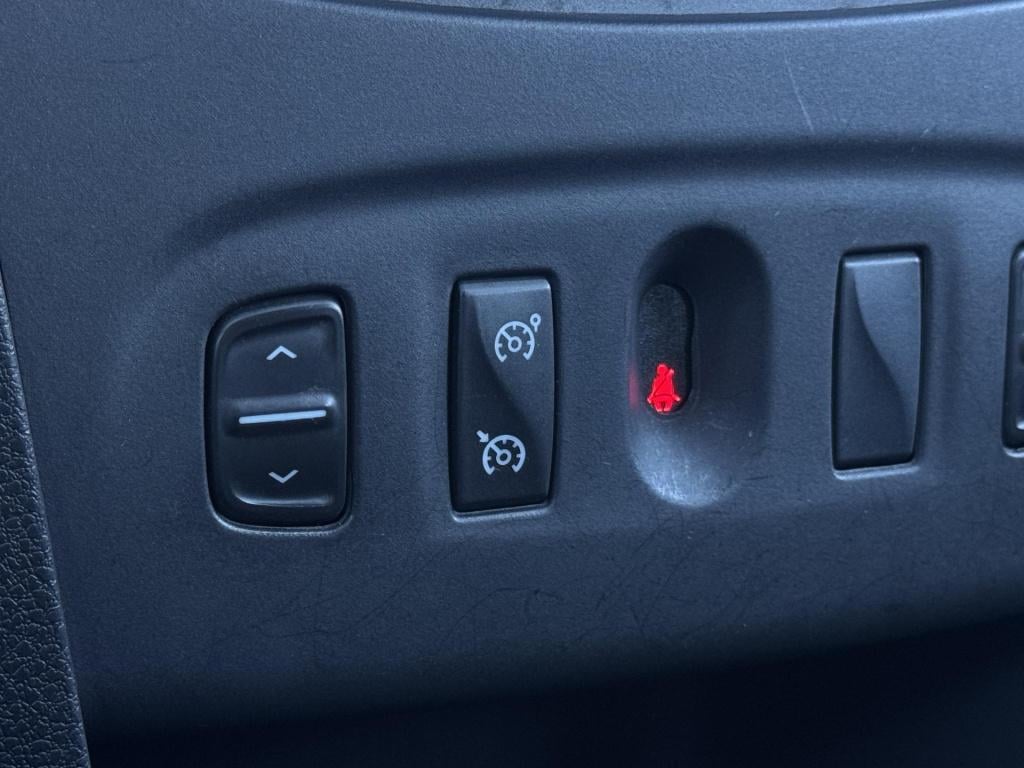 Dacia Logan mcv 0.9 tce lauréate nav pack, airco nl-auto!