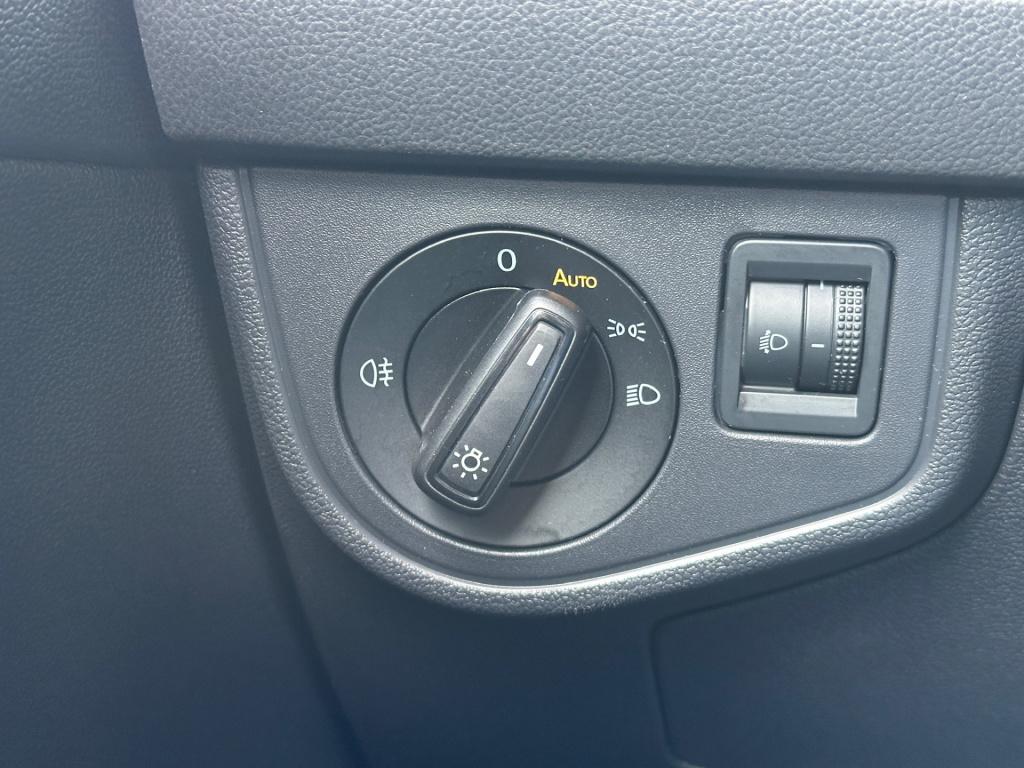 Volkswagen Polo 1.0 tsi life 95pk | carplay | navi | parkeersensoren | lich