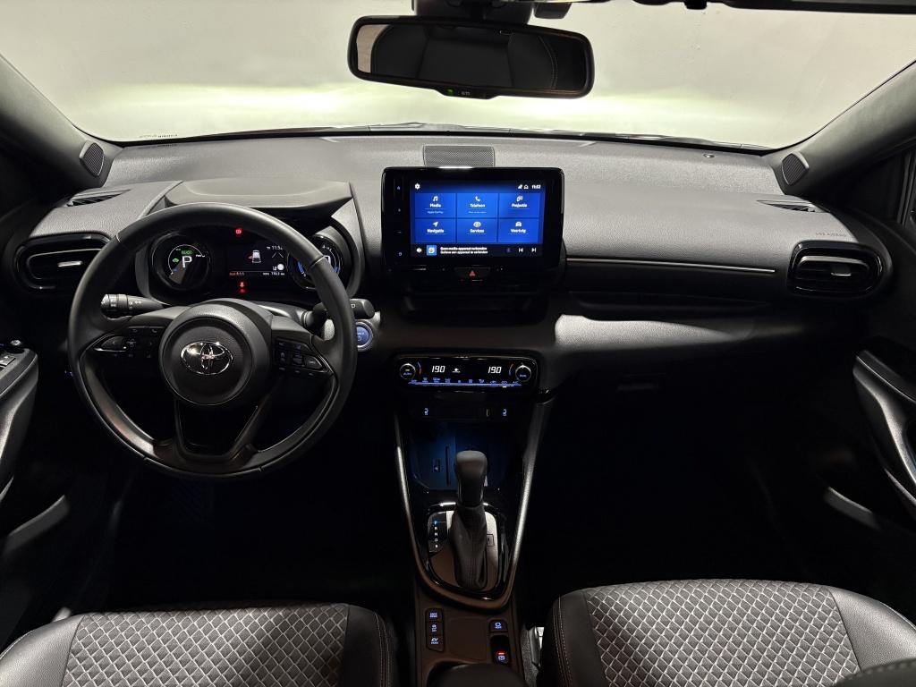 Toyota Yaris 1.5 hybrid executive| camera| stoel.verw| adap.cruise