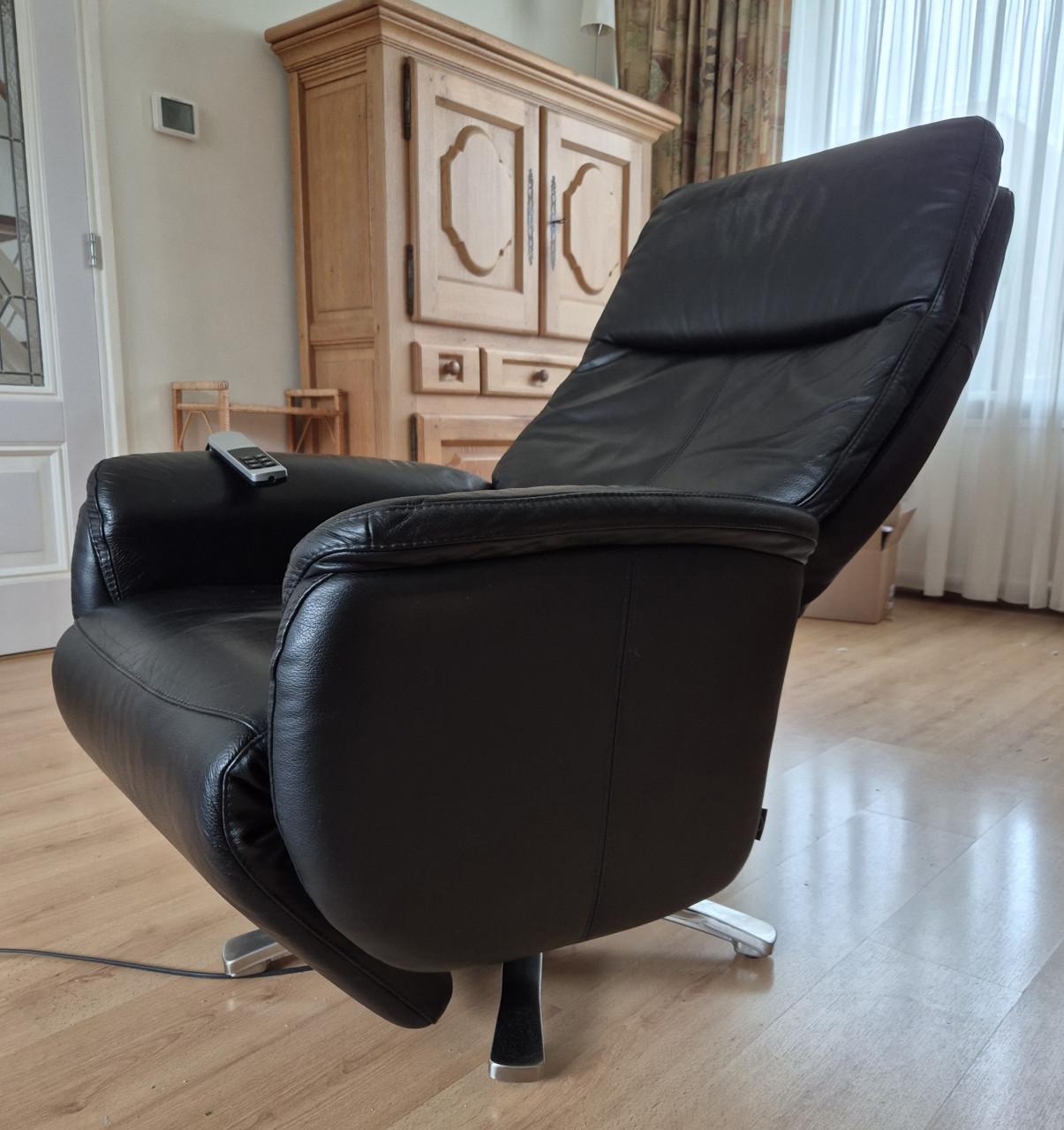 Electrisch verstelbare draaibare relaxstoel