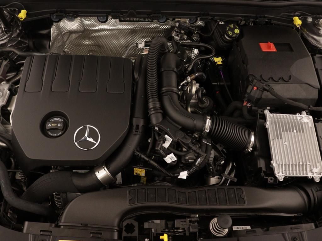 Mercedes-Benz Cla 180 star edition | dodehoekassistent | parkeerpakket met