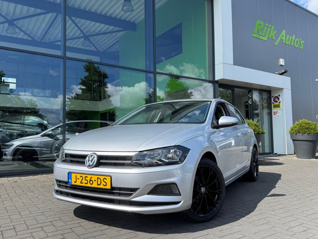 Volkswagen Polo 1.0 tsi highline * carplay * pdc 2x * airco * 18 inch