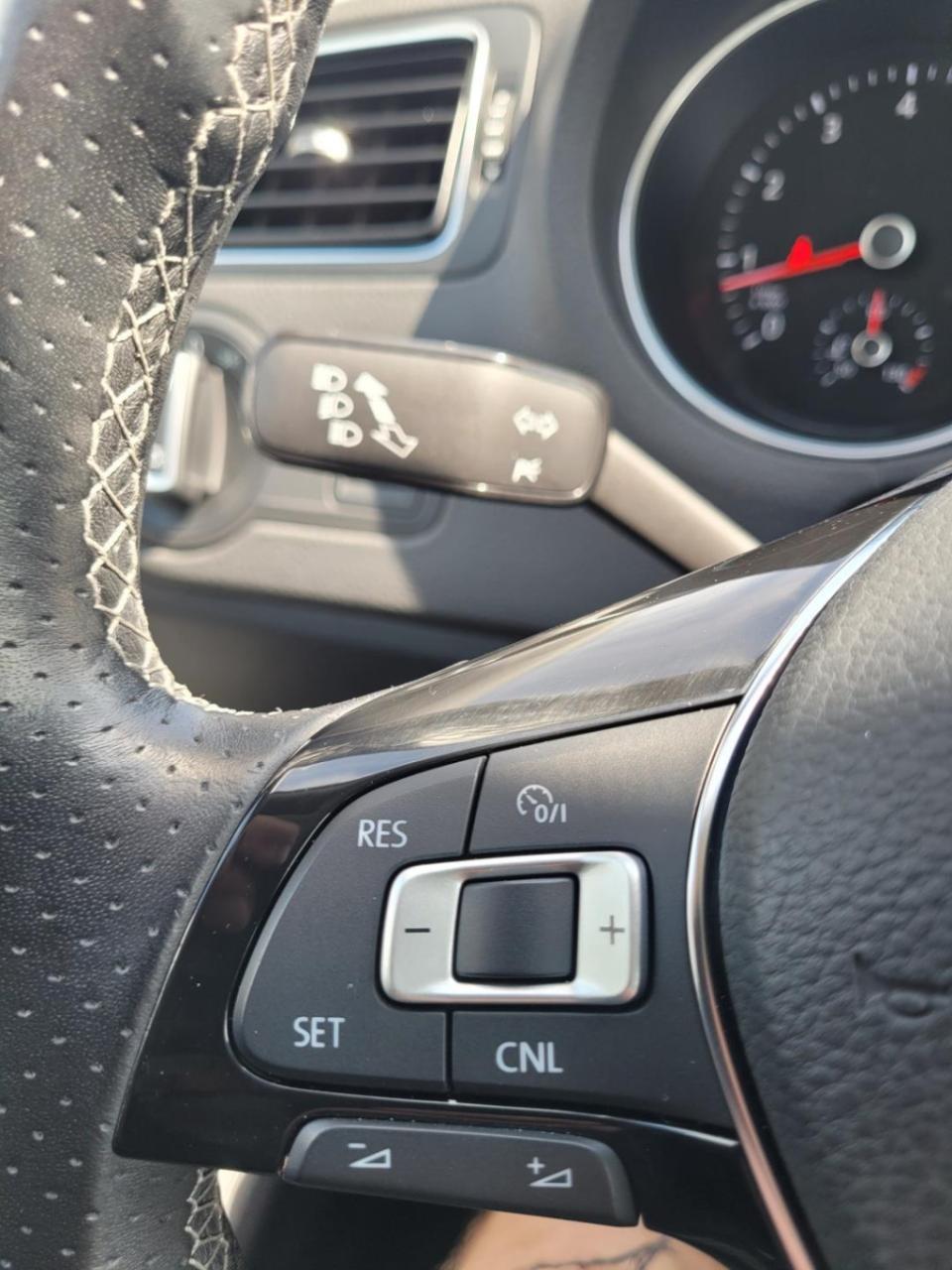 Volkswagen Polo 1.2 tsi cross