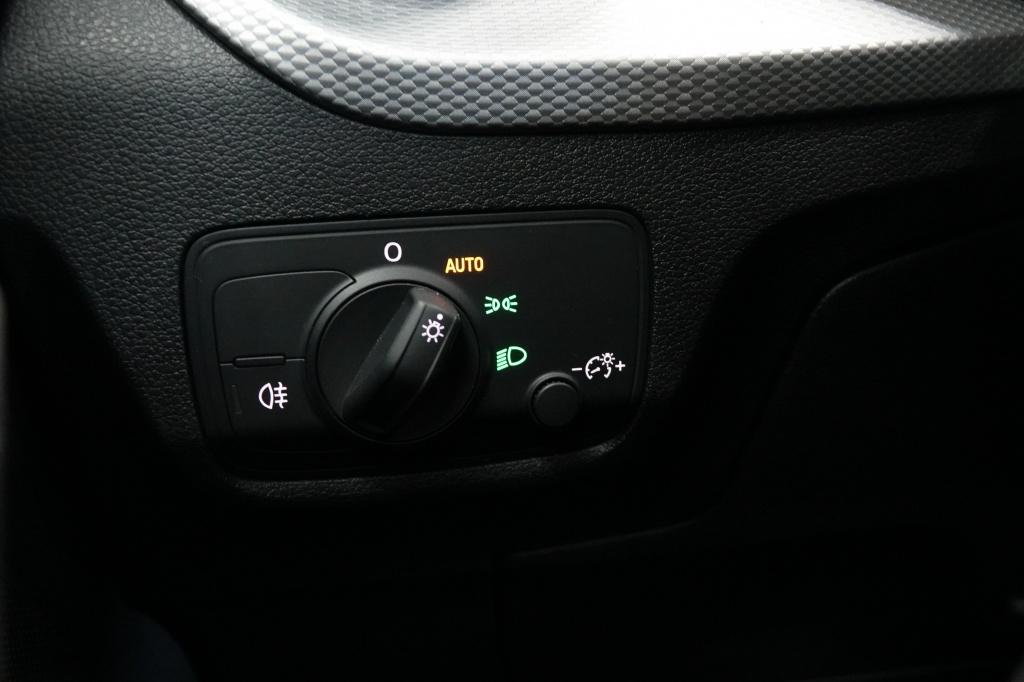 Audi Q2 35 tfsi | camera | pdc | keyless | led |