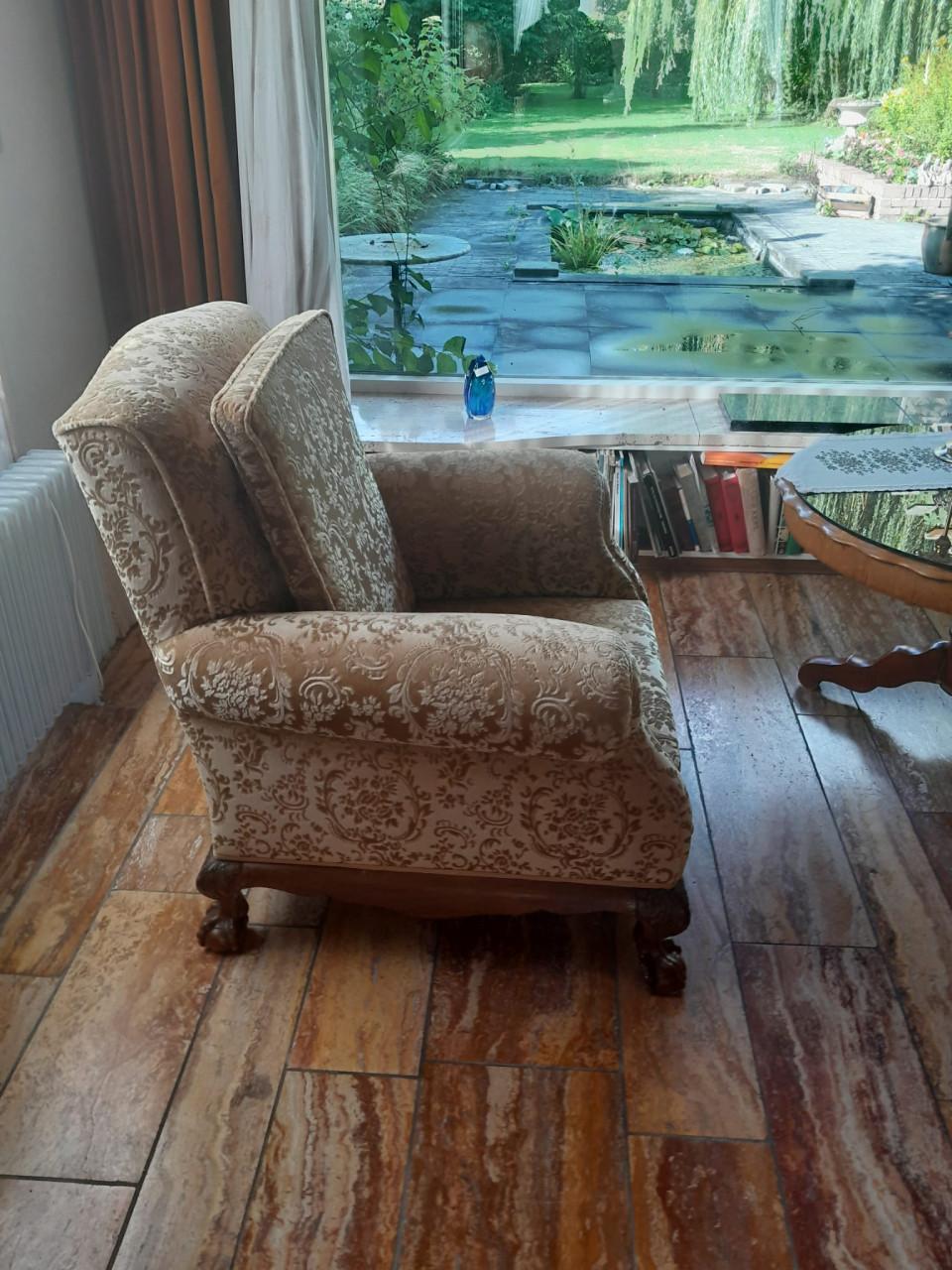 2+3 zits bank, 2 fauteuils en 2 salontafels