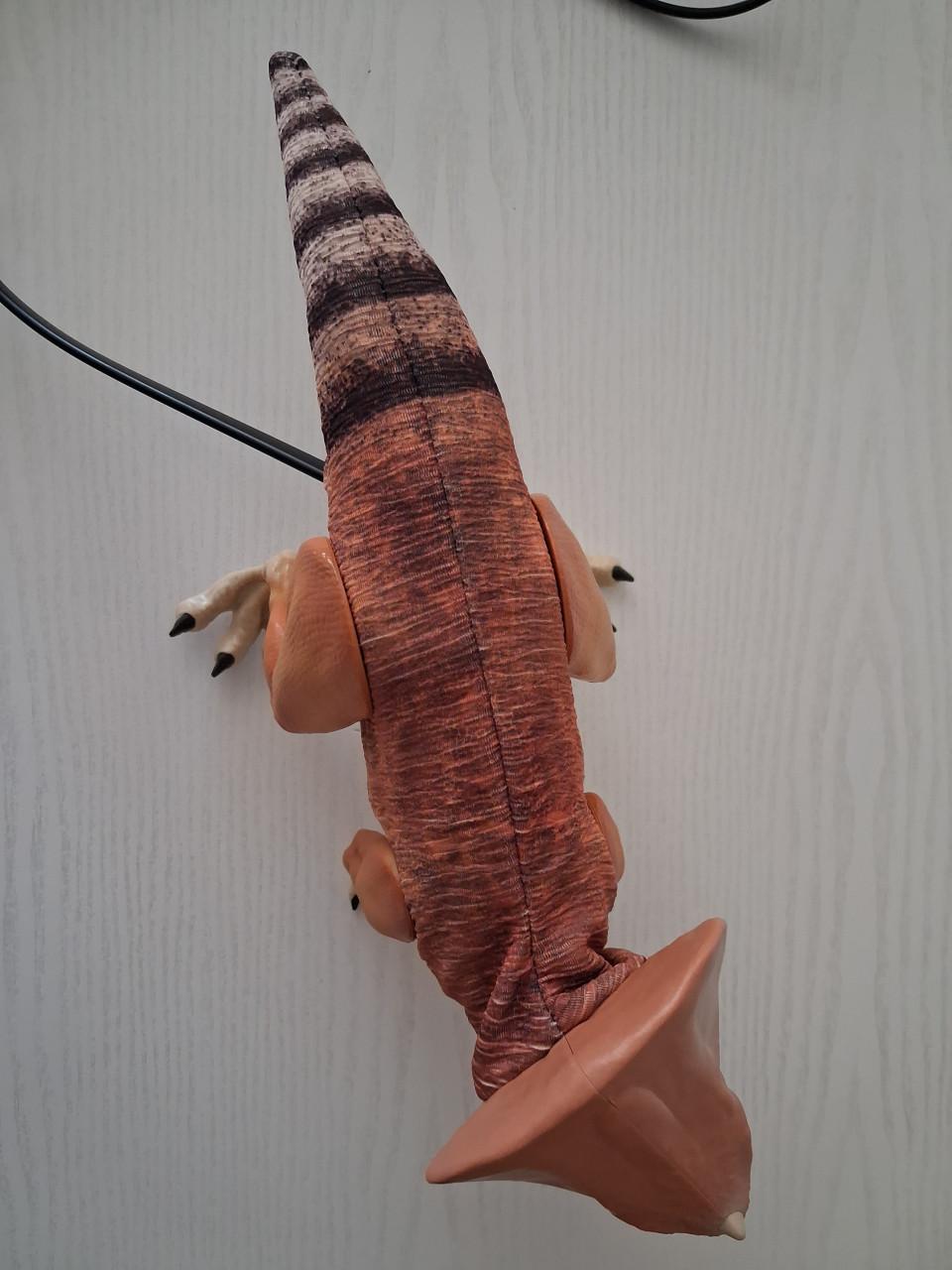 Puppetronics Jurassic World Dolores Dinosaurus robot