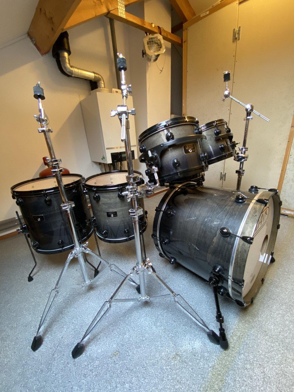 Adams 8000 maple drumkit