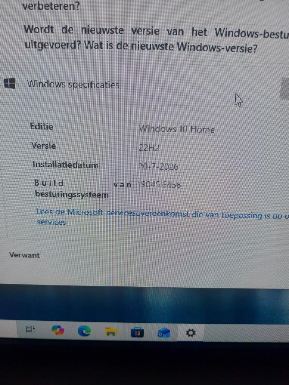 Te koop pc zonder toebehoren in goede staat.