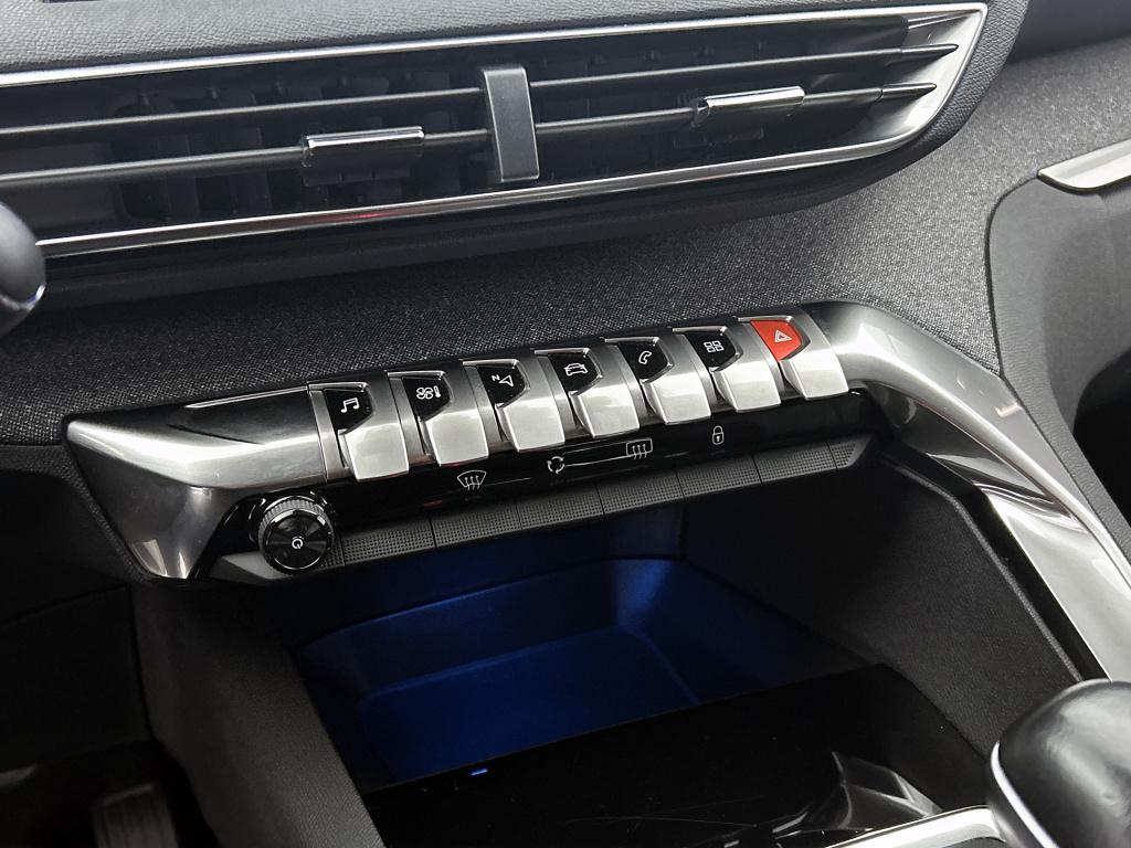 Peugeot 3008 130 pk allure | rijklaar | trekhaak | elektrische achterklep |