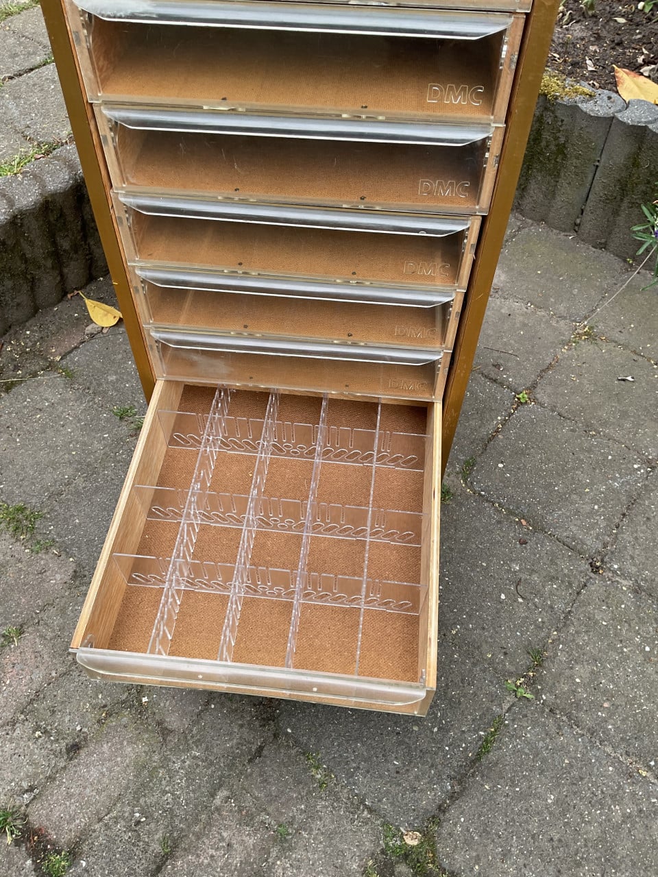 Fournituren kast DMC