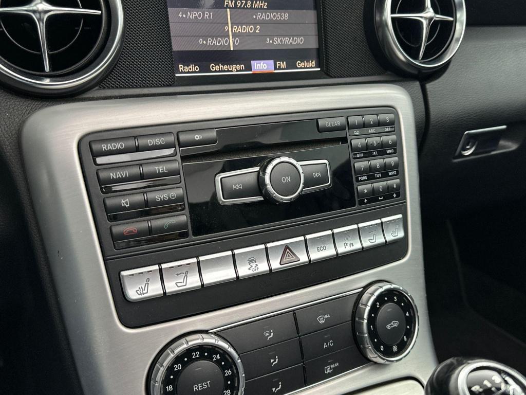 Mercedes-Benz SLK 200 | stoelverwarming | hard-top | air-scarf | leder | pa