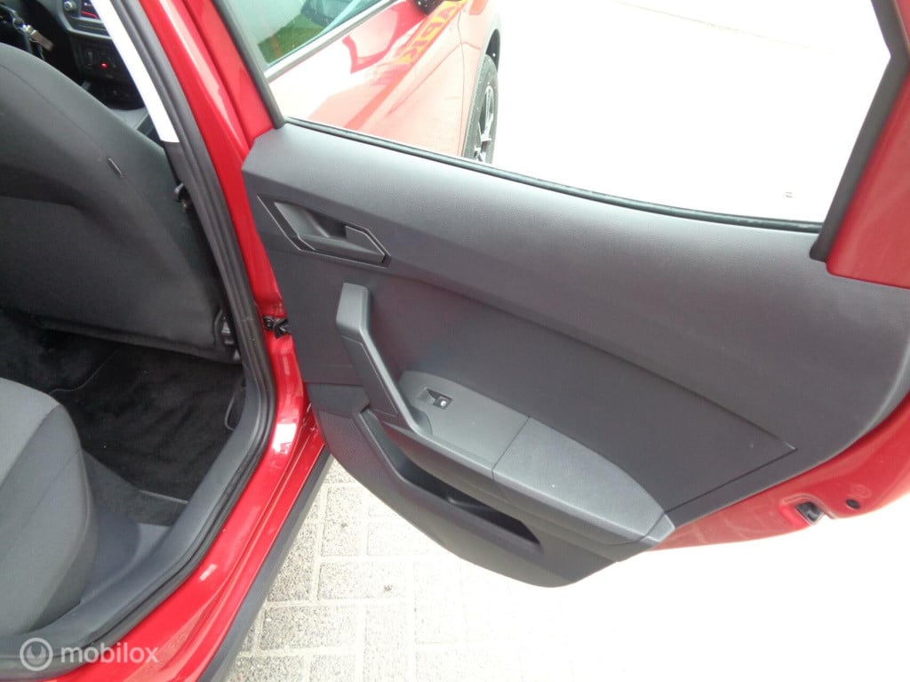 Seat Arona 1.0 tsi reference/airco/lm velgen/carplay/1st eig/slechts 79000k