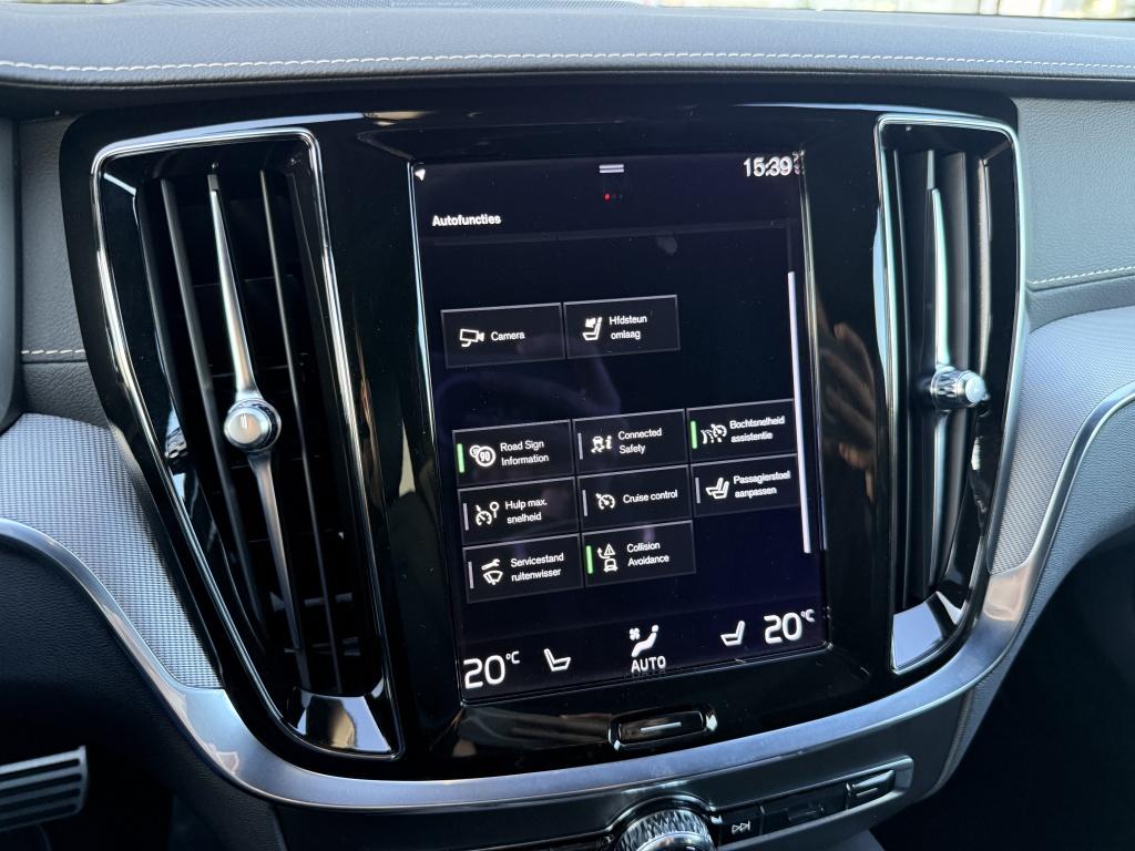 Volvo V60 t6 340pk recharge r-design| panodak| adap.cruise| trekhaak| 360c