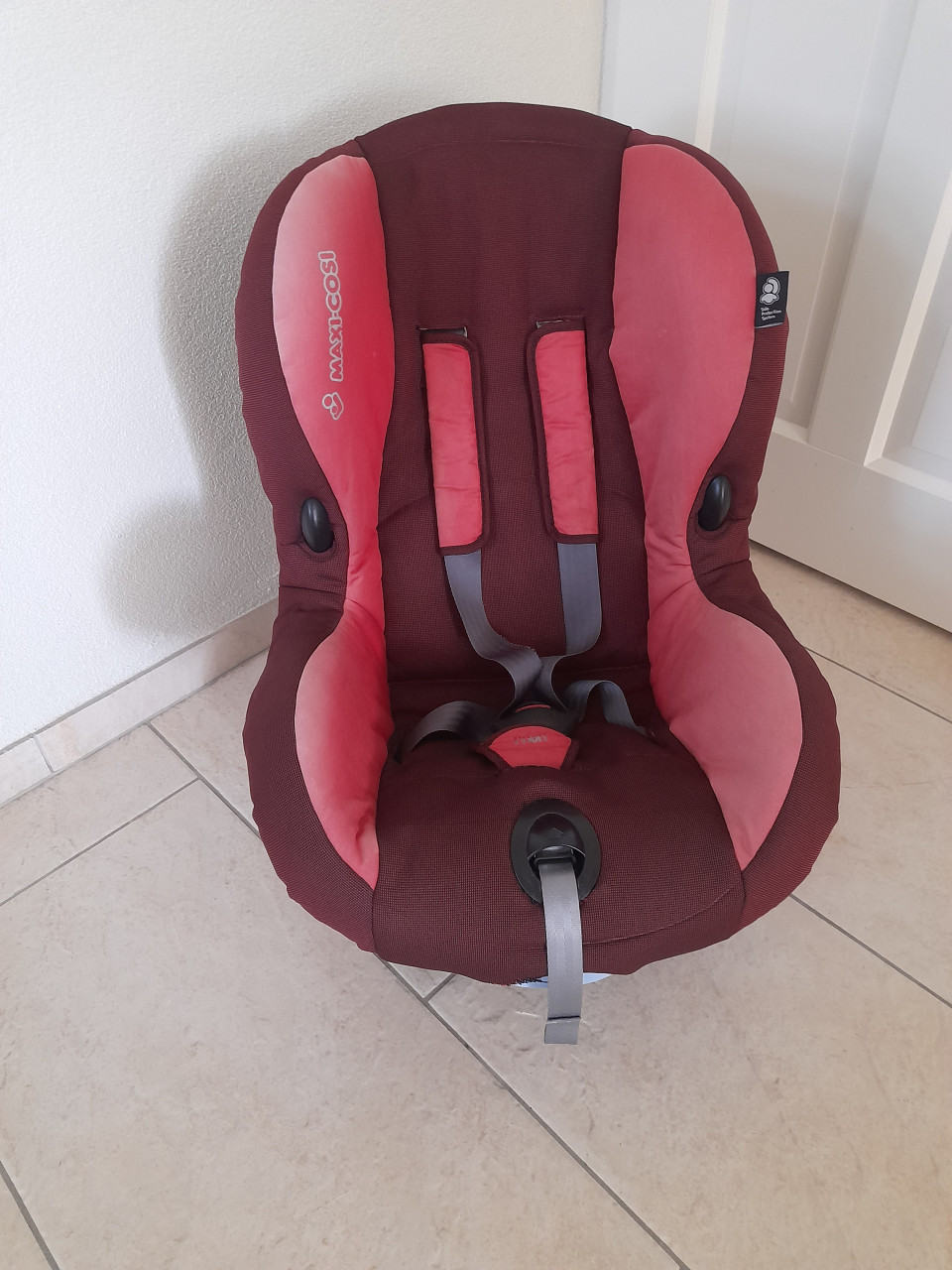 Maxi-cosi autostoel 9 / 18 KG  (in goede staat )