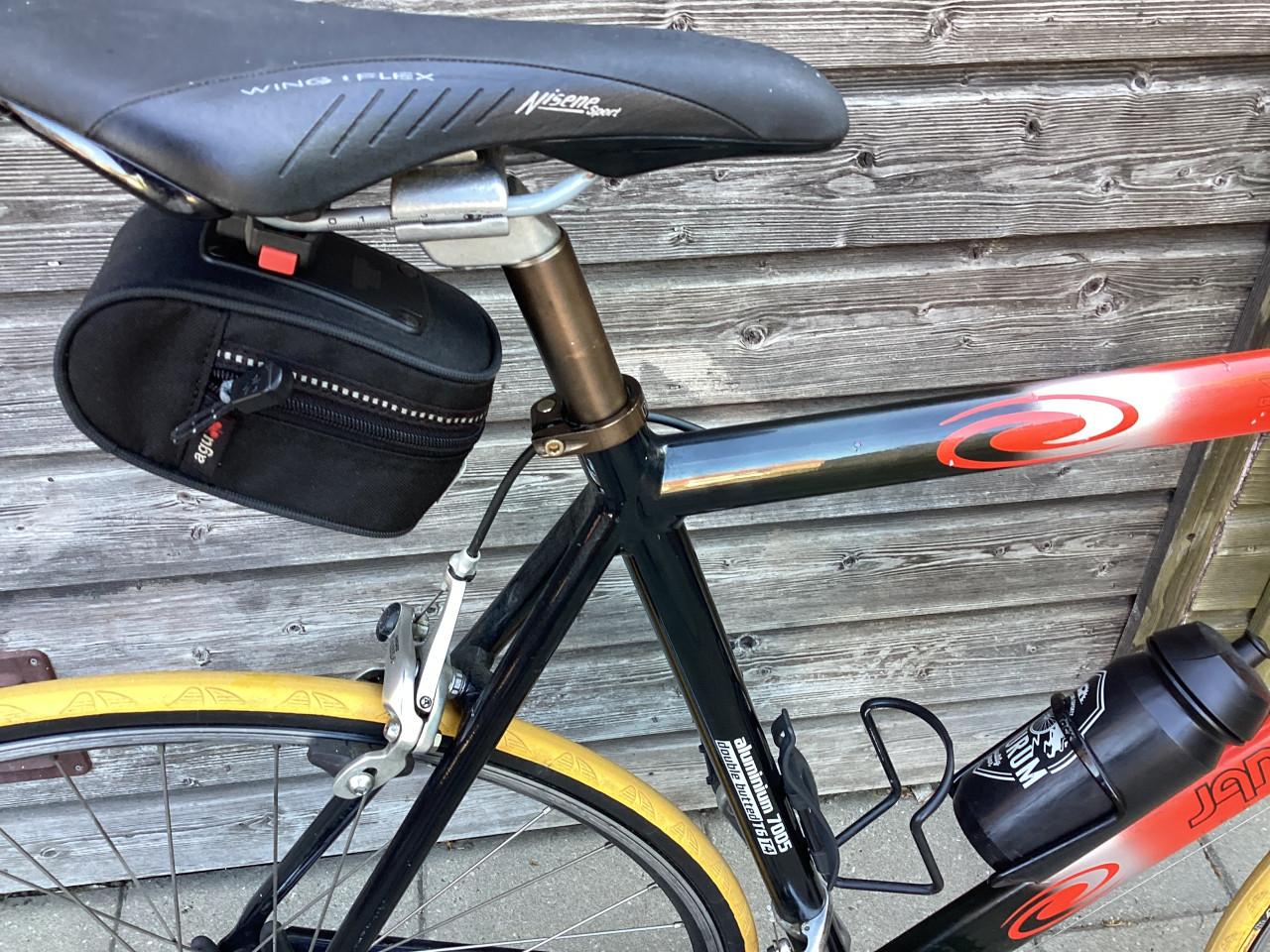 Jan Janssen racefiets 56 cm, met recht stuur, weinig gebruikt, 3x8 speed.
