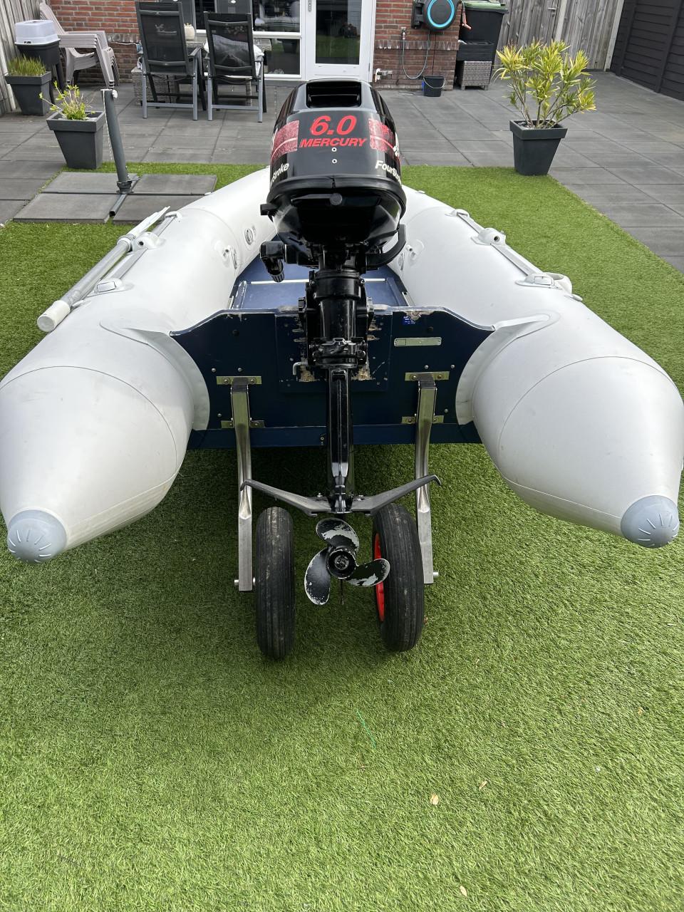 Zodiac met 6 pk buitenboordmotor