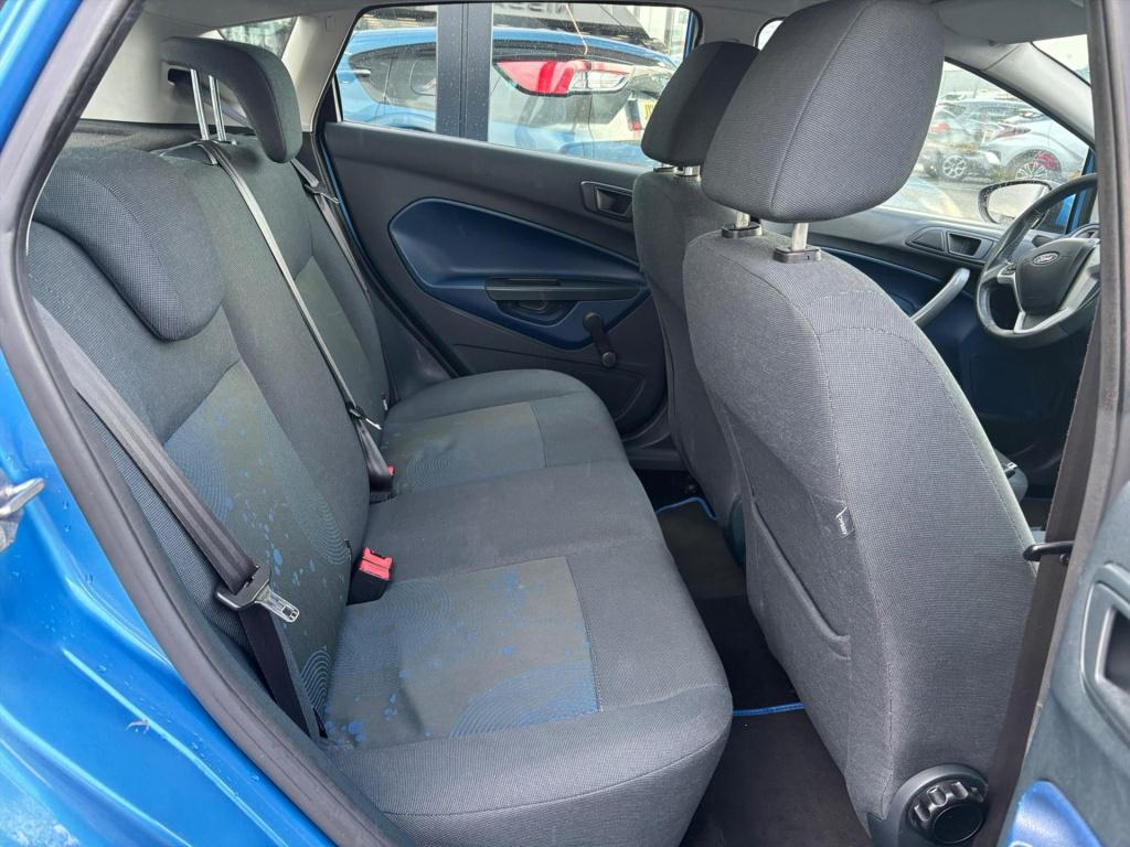 Ford Fiesta 1.25 55kw 5dr trend, nw distributieriem, stoelverwarming