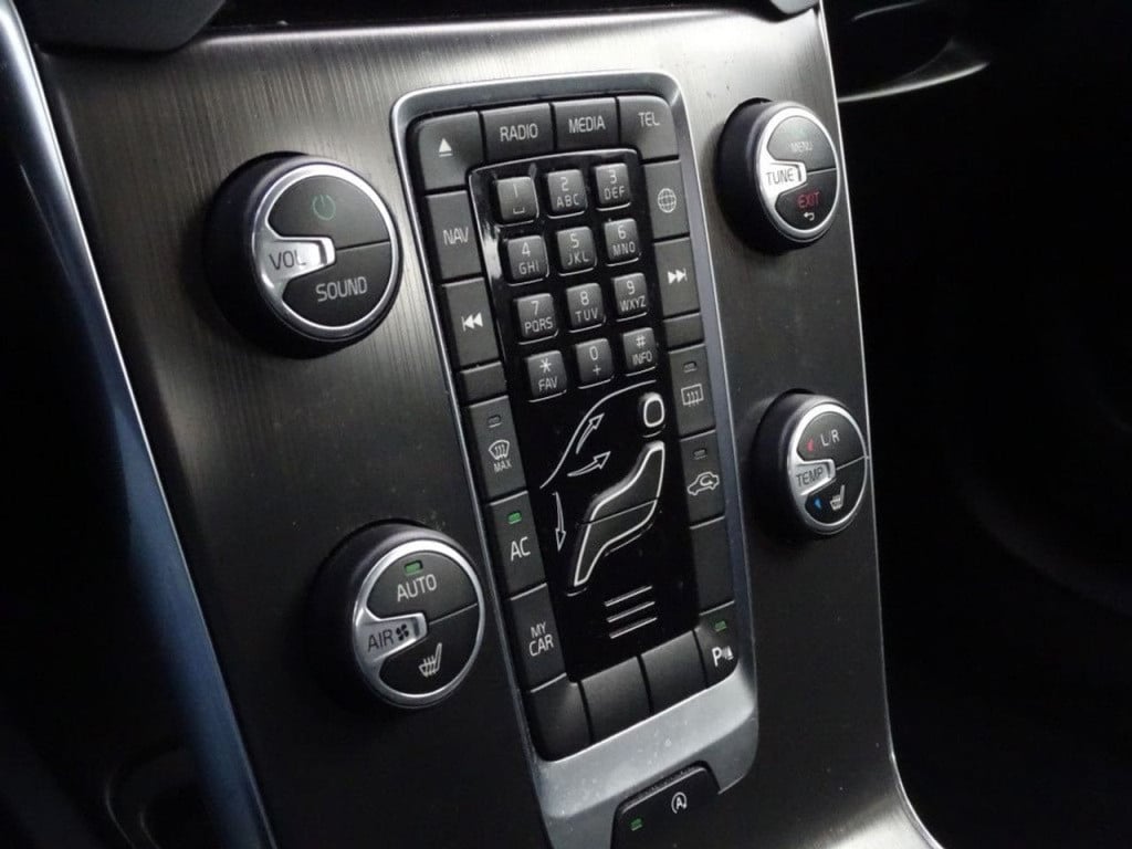 Volvo V40 1.6 t2 momentum stoelverwarming | navi | bluetooth
