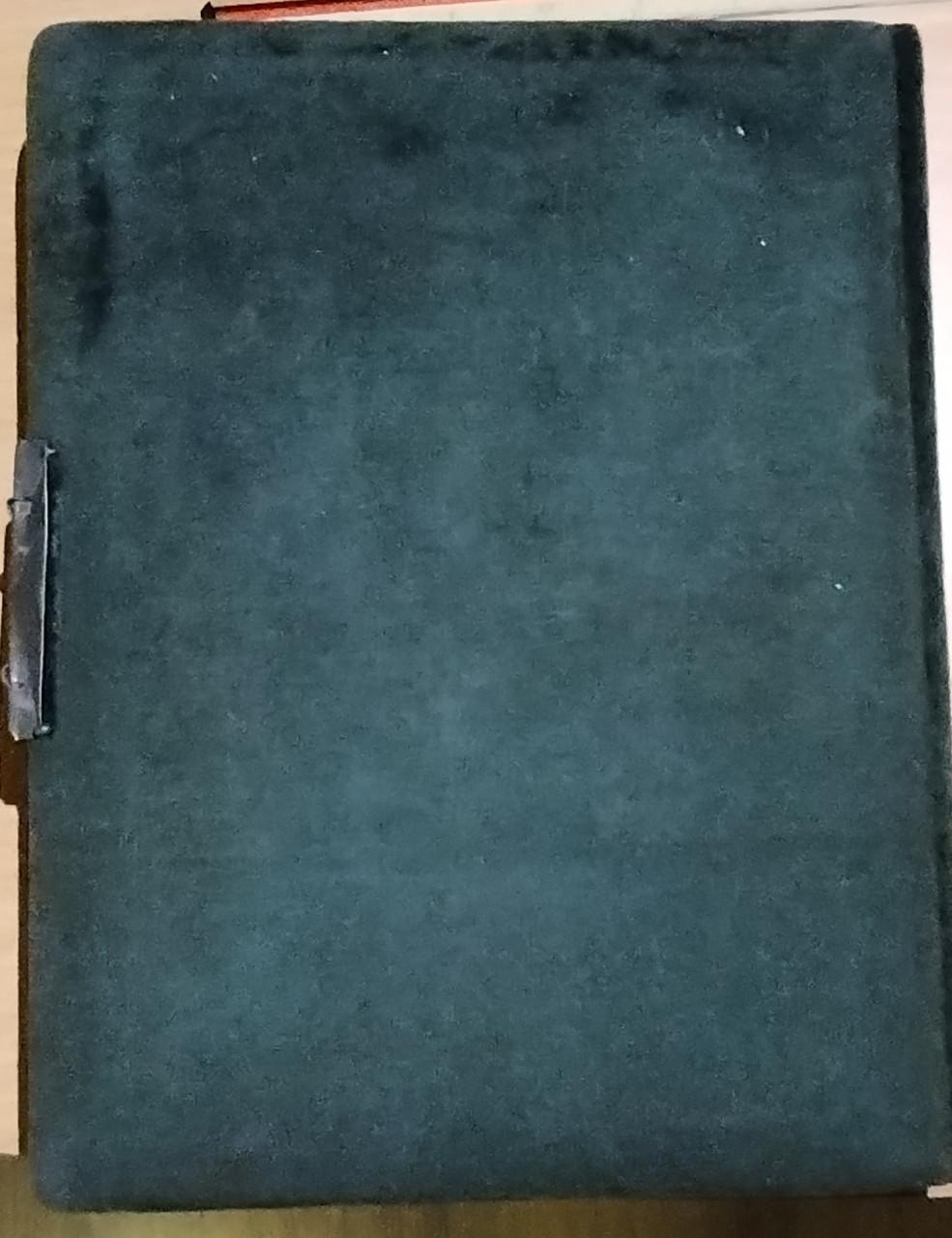 Antiek fotoalbum 125 jaar oud.