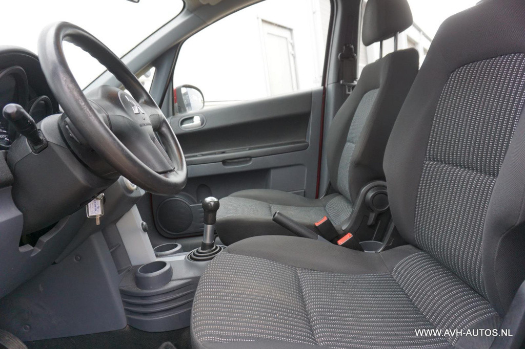 Mitsubishi Colt 1.3 invite+