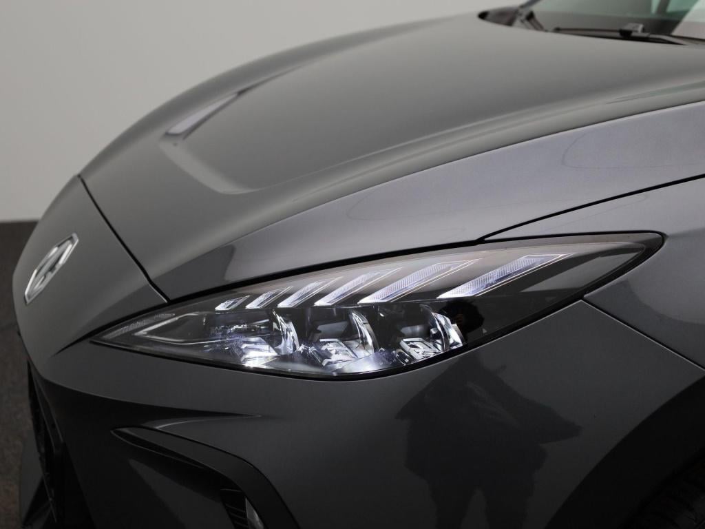 MG Mg4 64 kwh luxury | automaat | navigatie | climate control | apple carpl
