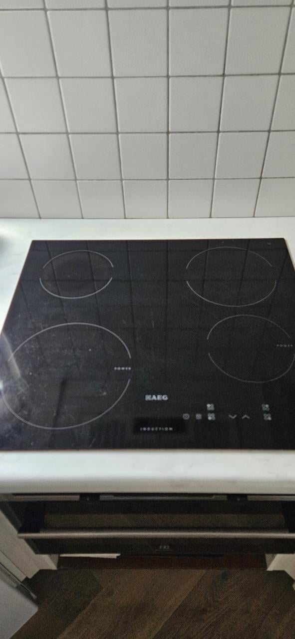 Inductie kookplaat4 pits en inbouw combi magnetron oven