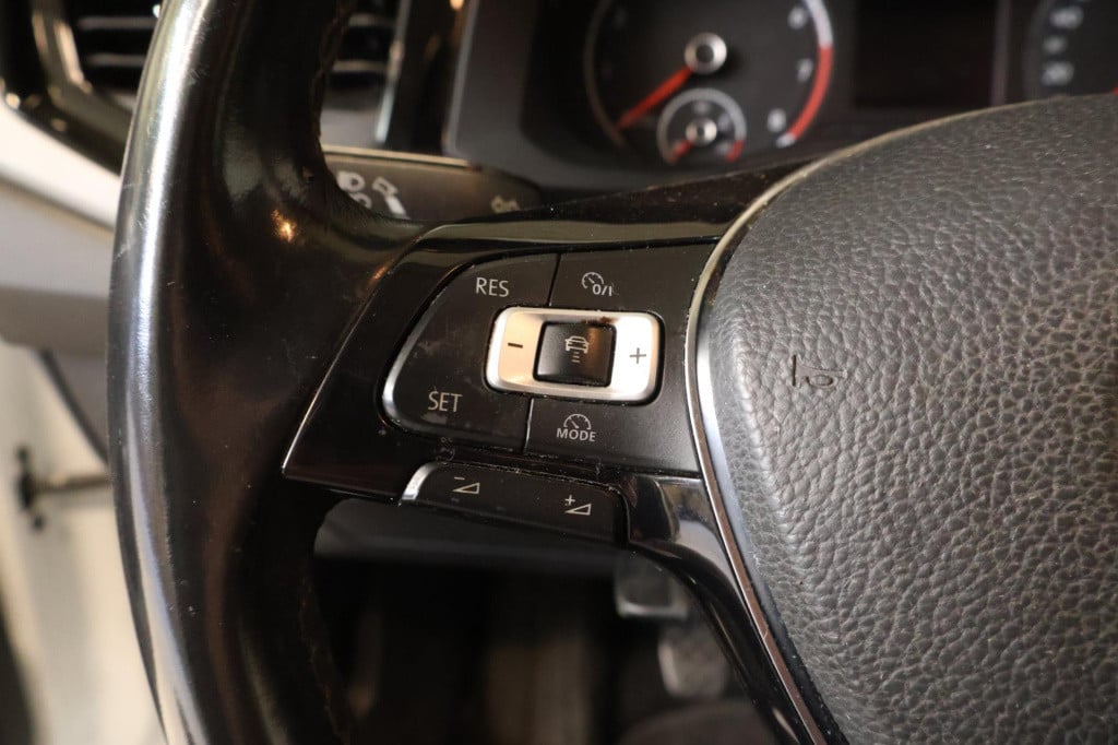 Volkswagen Polo 1.0 tsi comfortline nl auto, acc, trekhaak, appconnect