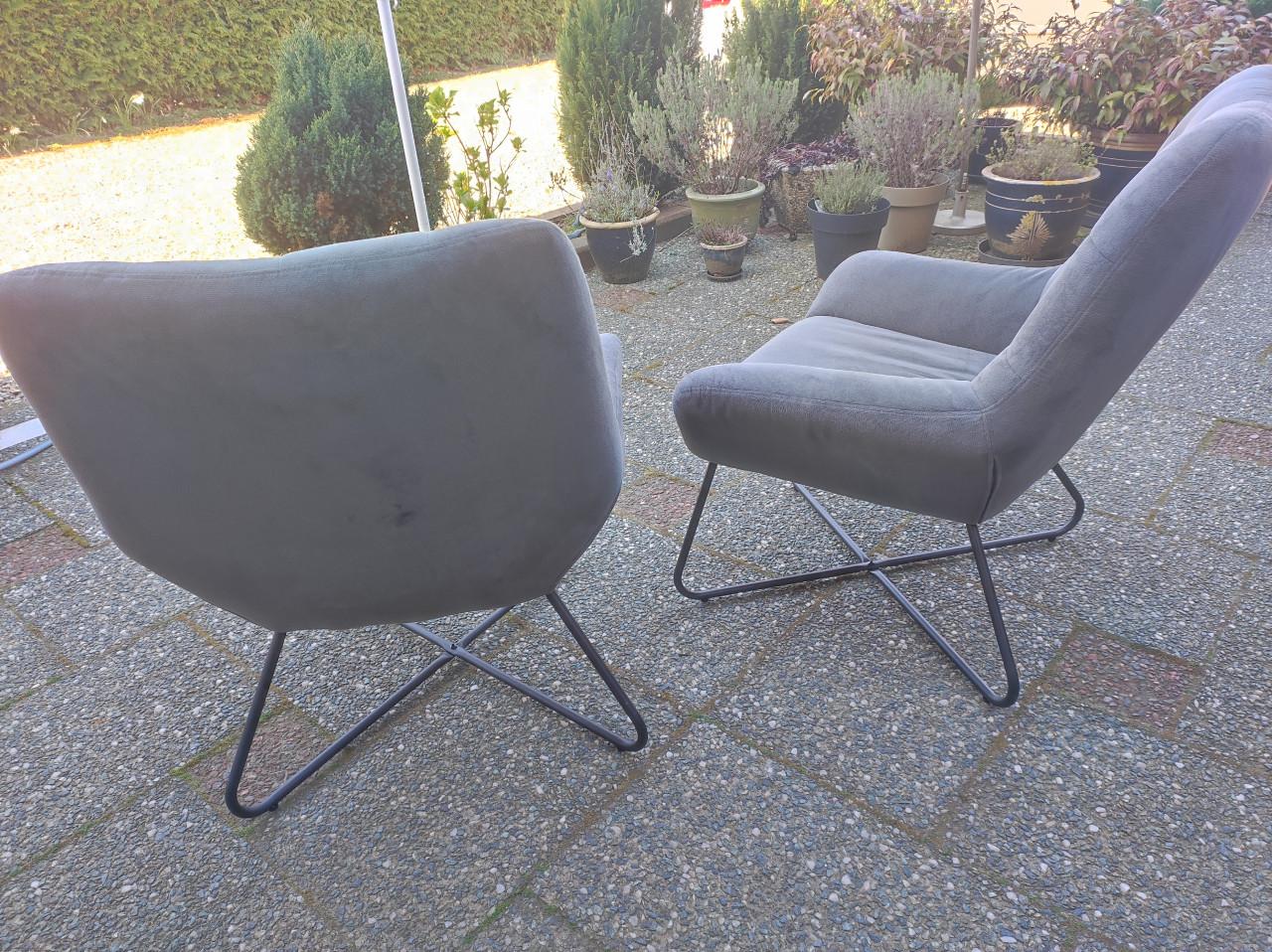 Twee zo goed als nieuwe fauteuils