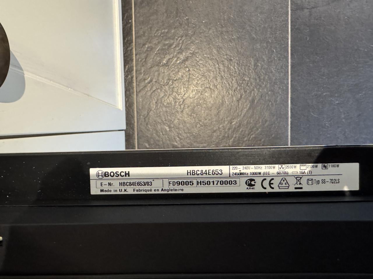 Keuken met inbouw apperatuur : wegens verhuizing