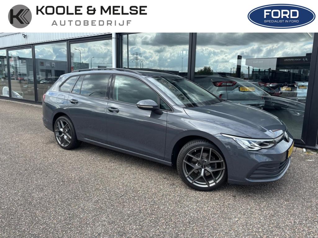 Volkswagen Golf tsi 110pk life, elektrische trekhaak, carplay