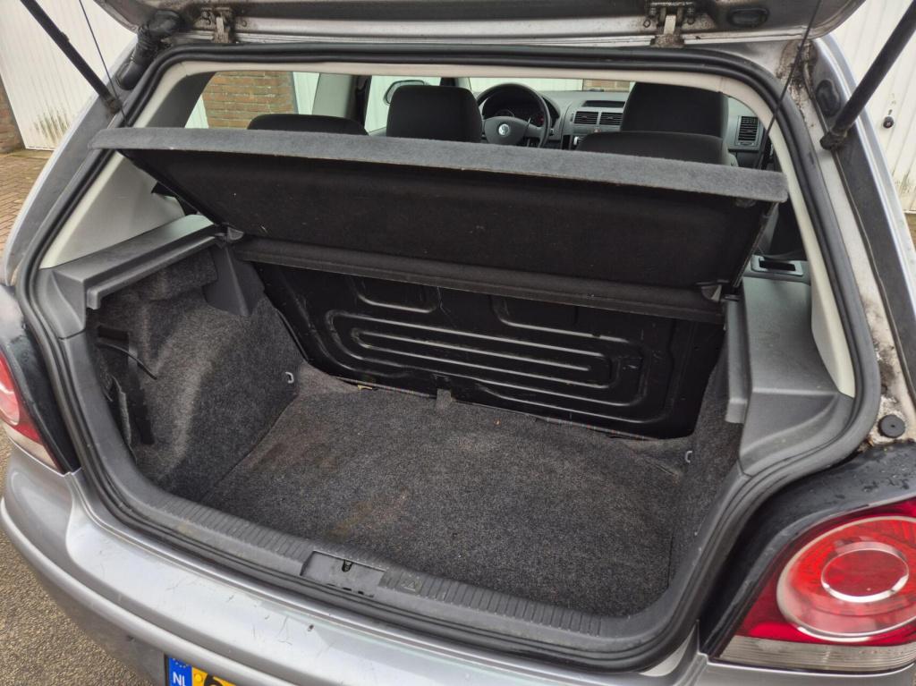 Volkswagen Polo 1.2 optive / origineel nl / airco